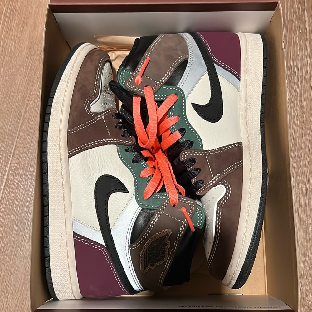 Air Jordan 1 High OG 'Hand Crafted